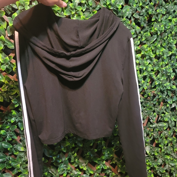 ✌️Two Sport Tops - Picture 4 of 5